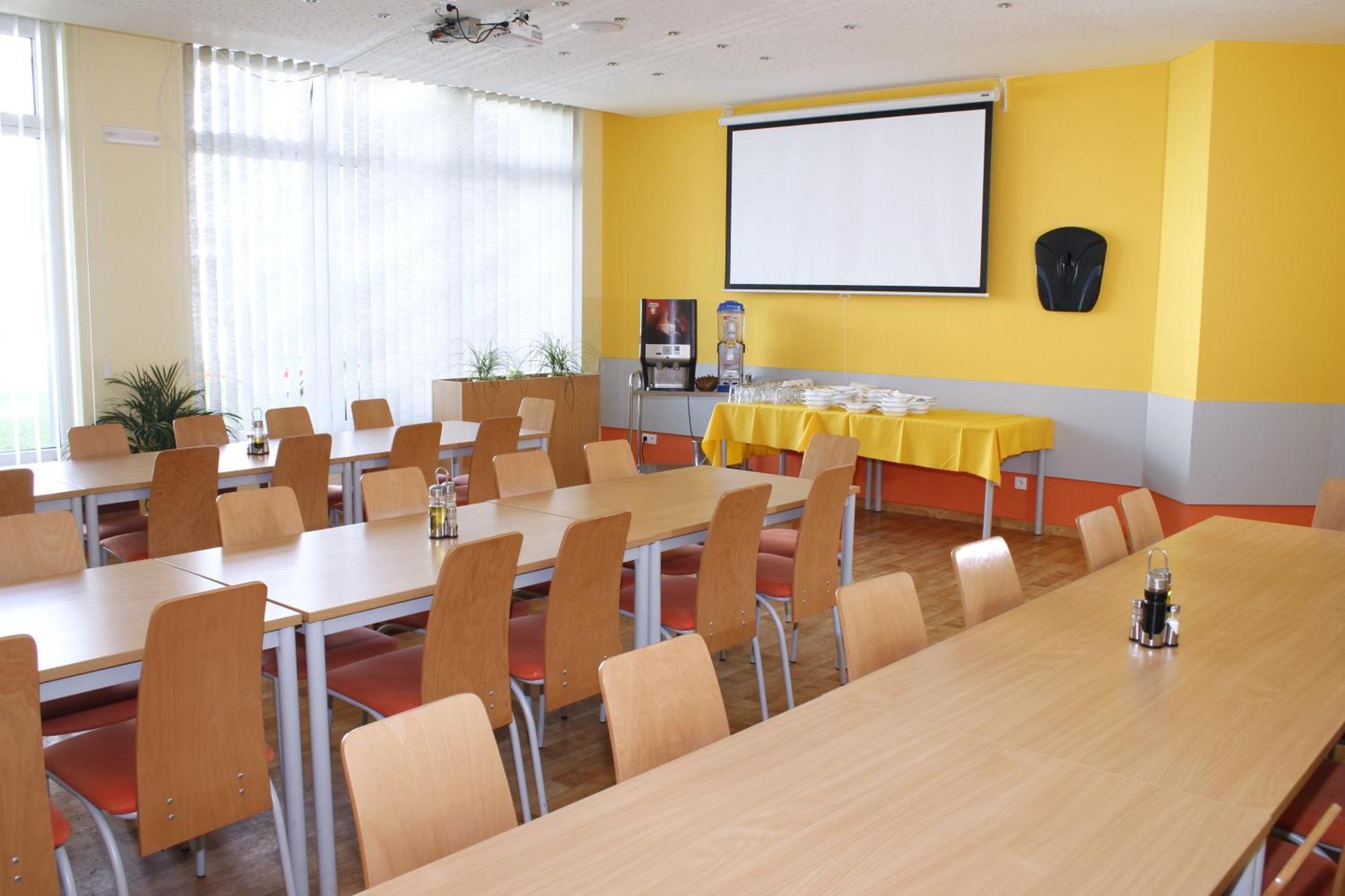 Sport Hotel Ticha Orlice Usti nad Orlici Exterior photo